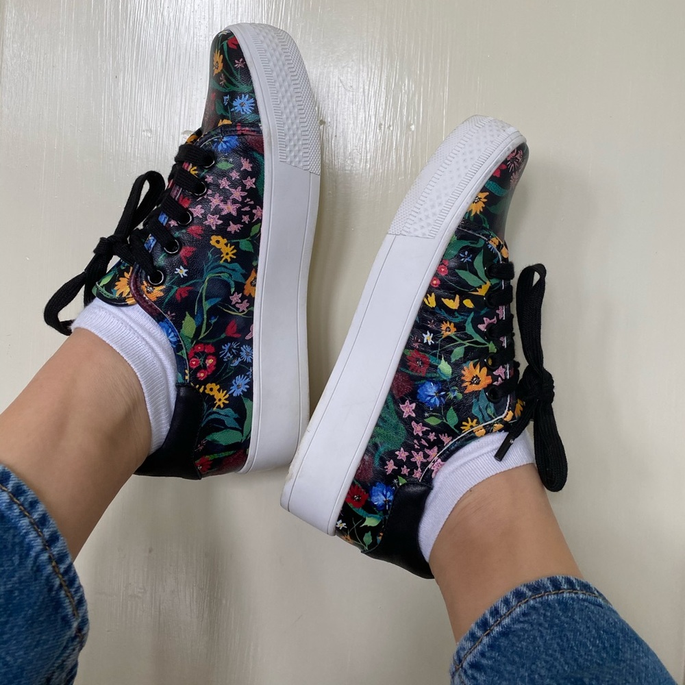 alice and olivia floral sneakers